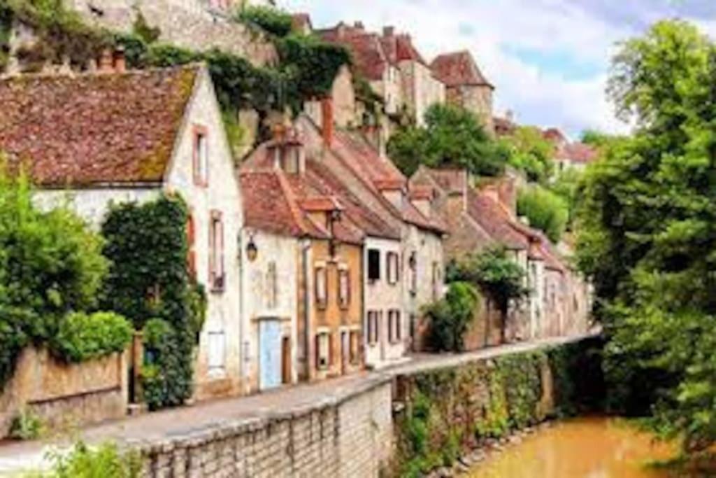 Grande Maison A Semur En Plein Coeur Historique Villa Luaran gambar